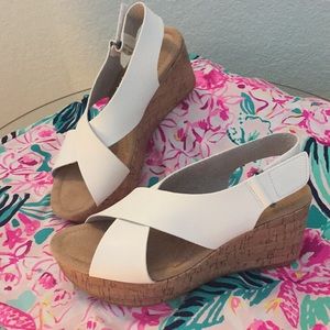 CL by Laundry white shoes